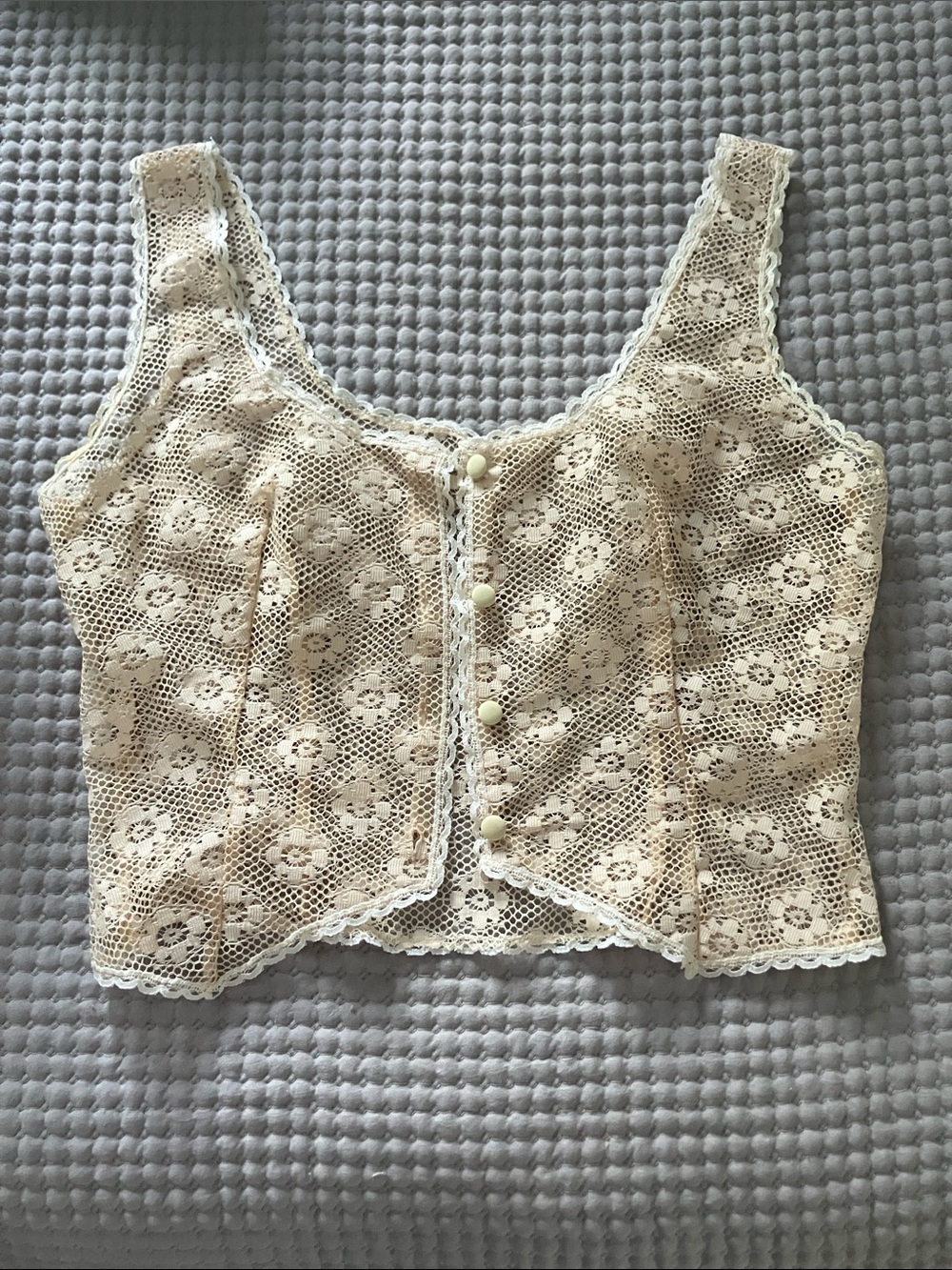 VTG Lace Button-Front Crop Tank Top - Cream
